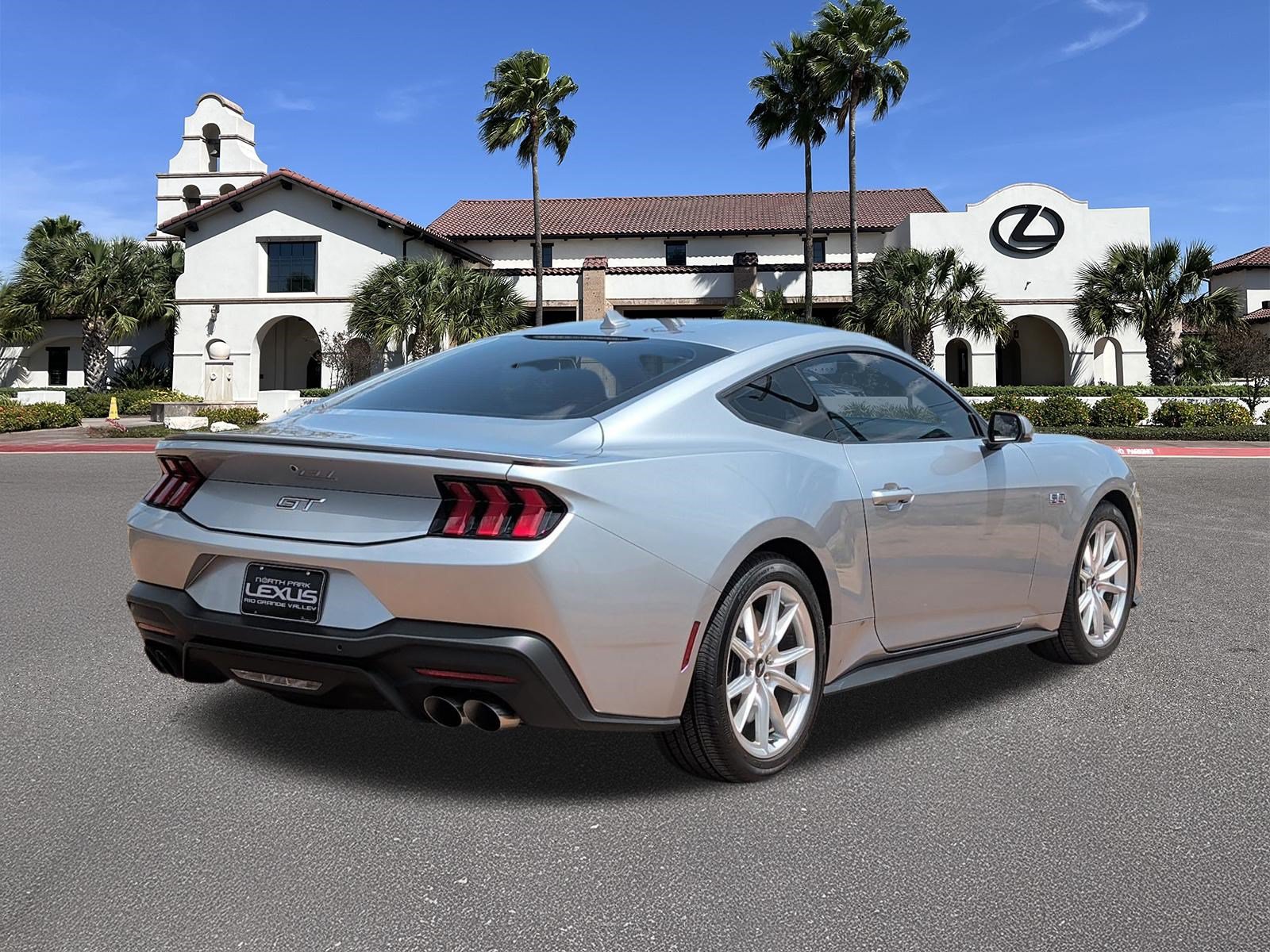 Used 2025 Ford Mustang GT Premium RWD image 2
