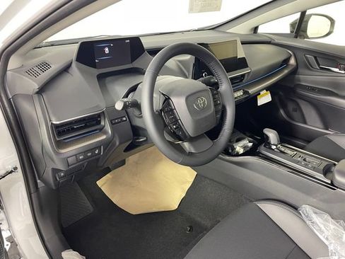 New 2026 Toyota Prius XLE FWD image 2