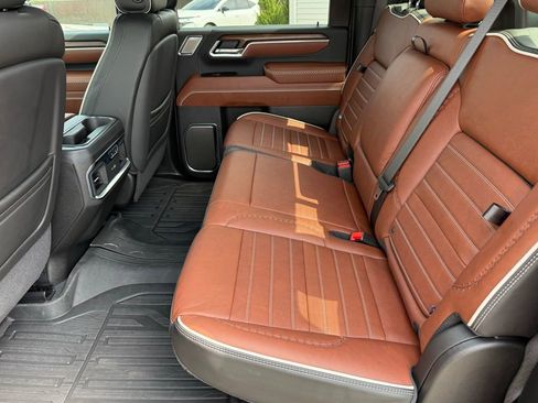 Used 2025 GMC Sierra 2500 Denali Ultimate image 40