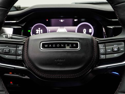 Used 2024 Jeep Wagoneer Launch Edition image 33