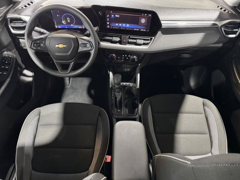 Used 2025 Chevrolet TrailBlazer LT FWD image 19