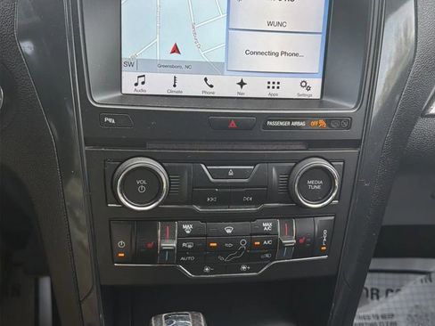 Used 2017 Ford Explorer XLT w/ Equipment Group 202A image 24