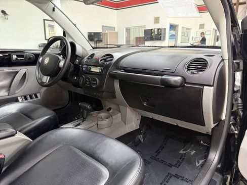 Used 2005 Volkswagen Beetle GLS FWD image 14