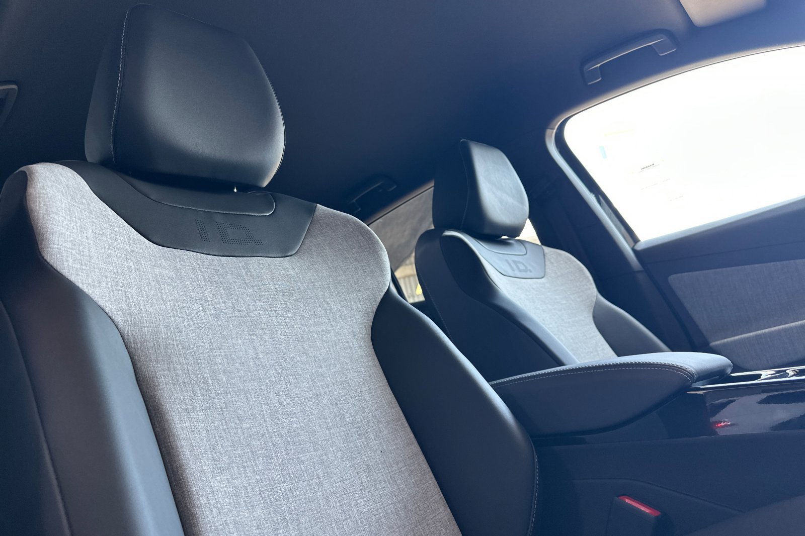 New 2026 Volkswagen ID.4 Pro RWD image 15