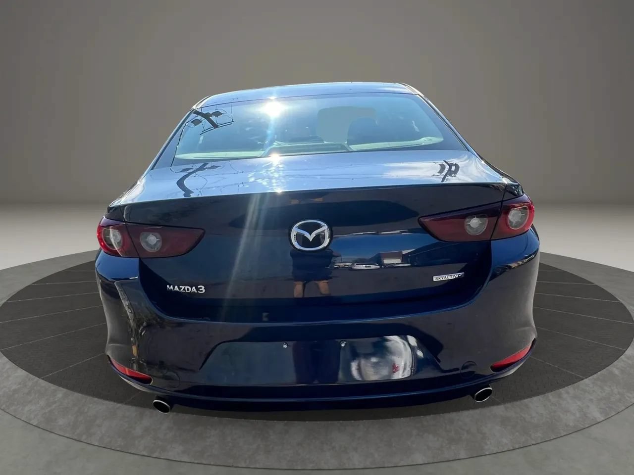 Used 2024 MAZDA MAZDA3 s FWD image 4