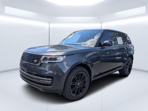 Used 2025 Land Rover Range Rover SE AWD/4WD image 7