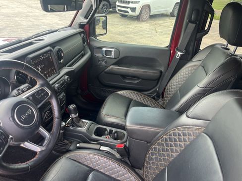 Used 2021 Jeep Wrangler Unlimited Sahara AWD/4WD image 11