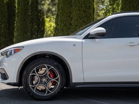 Used 2023 Alfa Romeo Stelvio Ti w/ Active Assist Plus Package AWD/4WD image 10