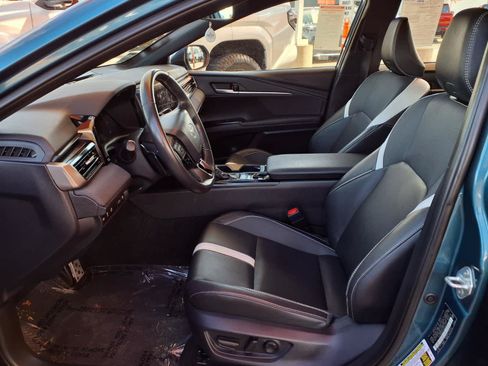 Used 2025 Toyota Camry SE FWD image 16
