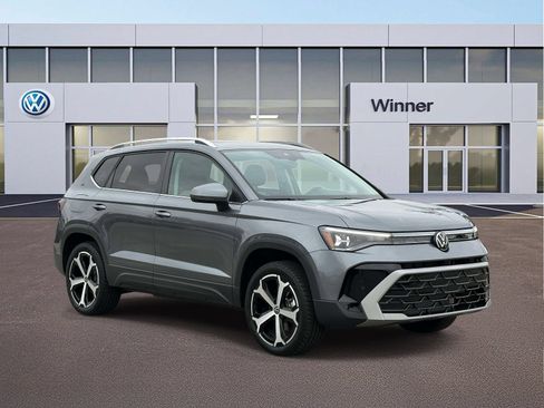 Used 2025 Volkswagen Taos SEL AWD/4WD image 7