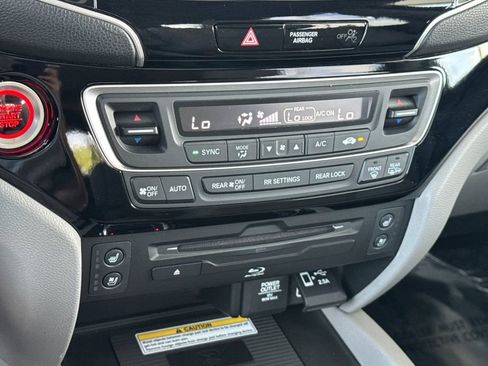 Certified 2021 Honda Pilot Elite image 28