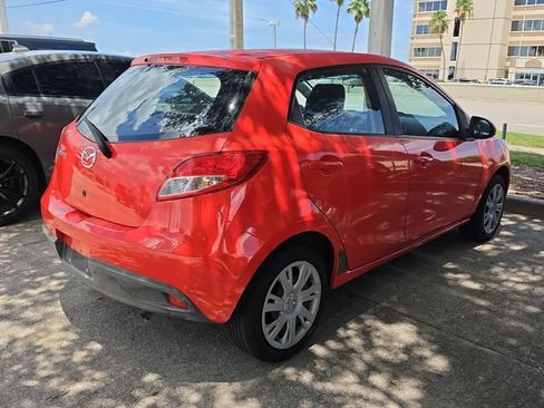 Used 2013 MAZDA MAZDA2 Sport FWD image 4