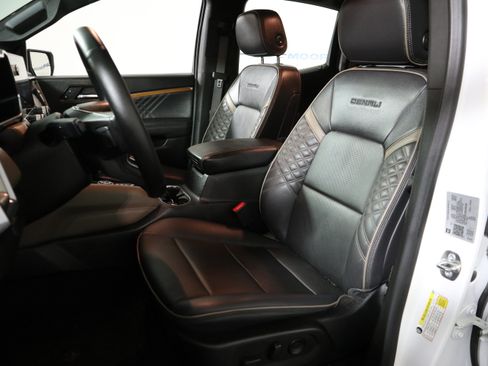Used 2024 GMC Canyon Denali AWD/4WD image 20