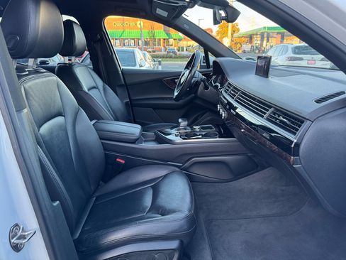 Used 2018 Audi Q7 3.0T Premium Plus w/ Premium Plus Package image 17