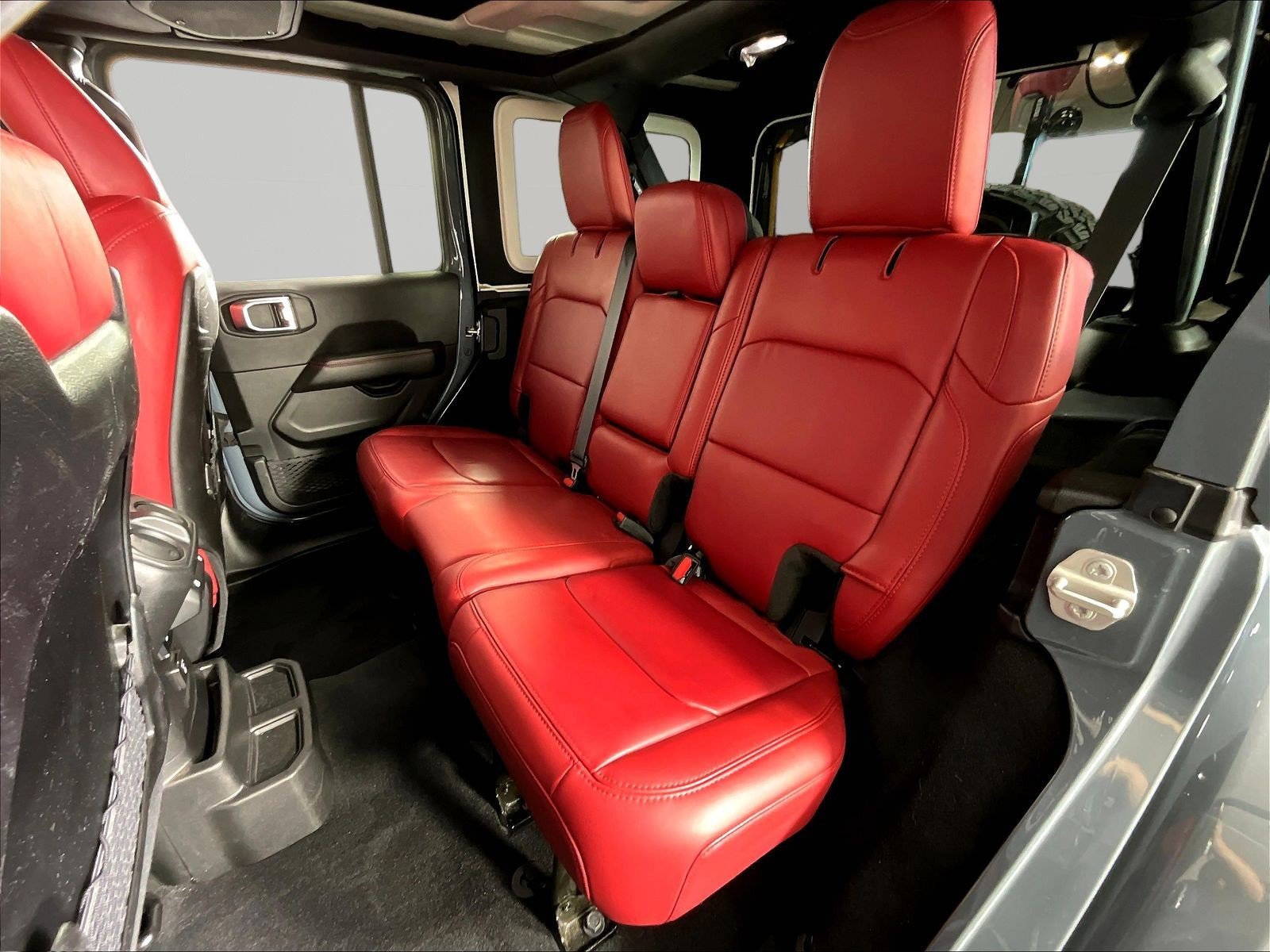 Used 2024 Jeep Wrangler Unlimited Rubicon 392 AWD/4WD image 22