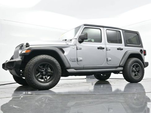Used 2019 Jeep Wrangler Unlimited Sport S image 44