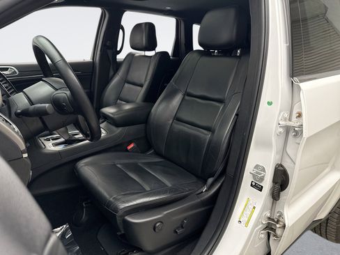 Used 2021 Jeep Grand Cherokee Limited image 11