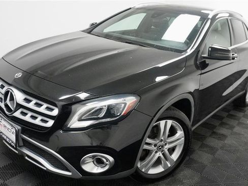 Used 2020 Mercedes-Benz GLA 250 GLA 250 4MATIC image 2