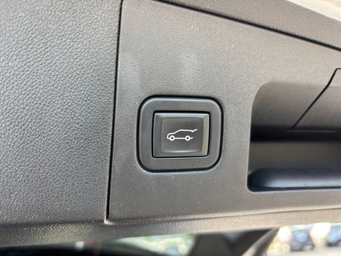 Used 2023 Cadillac XT5 Premium Luxury AWD/4WD image 22