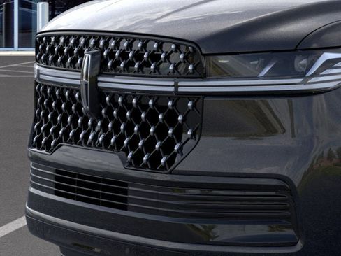 New 2025 Lincoln Navigator L Black Label image 17