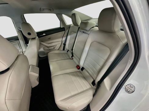 Used 2023 Volkswagen Jetta SE w/ Panoramic Sunroof Package FWD image 29