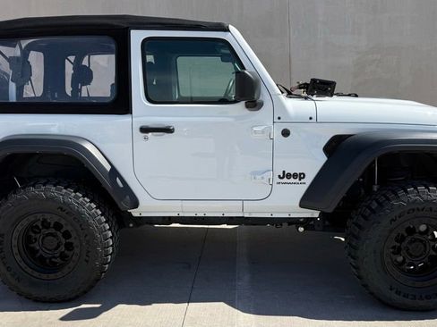Used 2024 Jeep Wrangler Sport AWD/4WD image 4