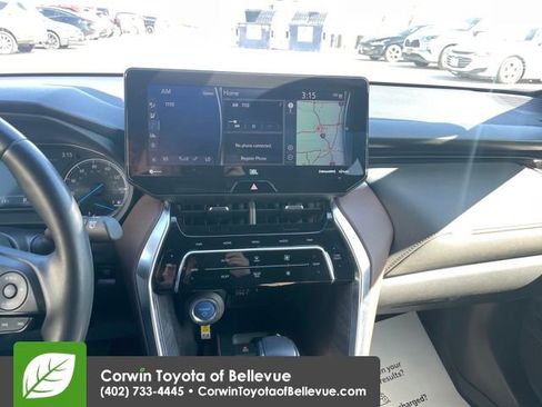 Used 2021 Toyota Venza Limited image 11