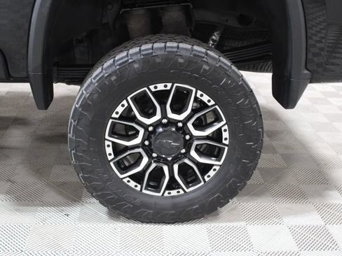 Used 2024 Chevrolet Silverado 2500 LTZ w/ LTZ Convenience Package AWD/4WD image 45