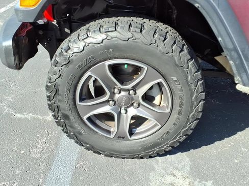 Used 2018 Jeep Wrangler Unlimited Sport S AWD/4WD image 16