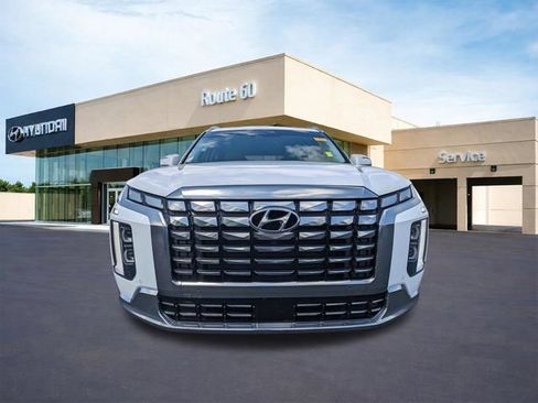 Used 2025 Hyundai Palisade Calligraphy AWD/4WD image 9