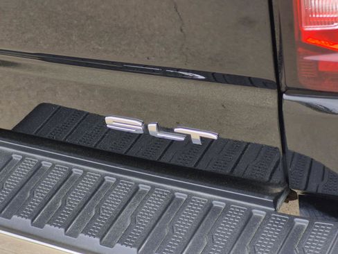 Used 2022 GMC Sierra 1500 SLT image 8