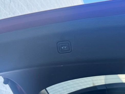 Used 2024 Buick Enclave Essence FWD image 10