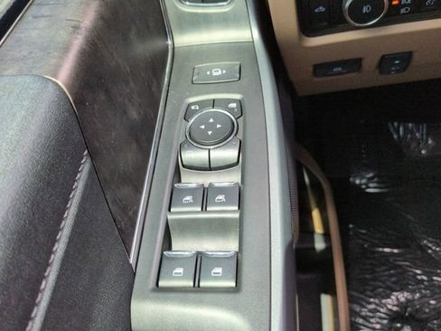 Used 2023 Ford F450 Lariat w/ Lariat Ultimate Package AWD/4WD image 27