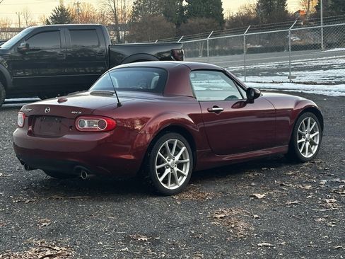 Used 2010 MAZDA MX-5 Miata Grand Touring w/ Premium Pkg image 6