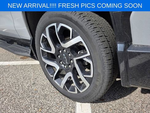 Used 2025 Chevrolet Silverado EV RST image 7