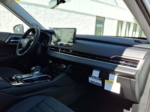 New 2026 Mitsubishi Outlander SE FWD image 17