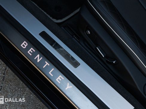 Used 2022 Bentley Continental GT image 22