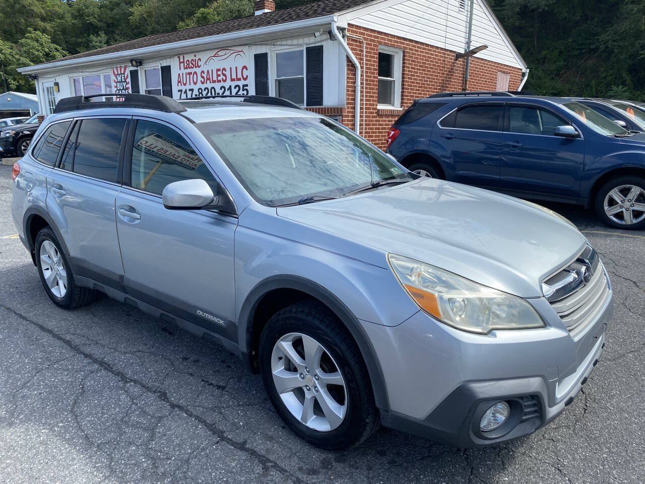 Used 2013 Subaru Outback 2.5i Premium AWD/4WD image 3