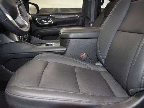 Used 2022 Chevrolet Tahoe Z71 w/ Off-Road Capability Package image 13