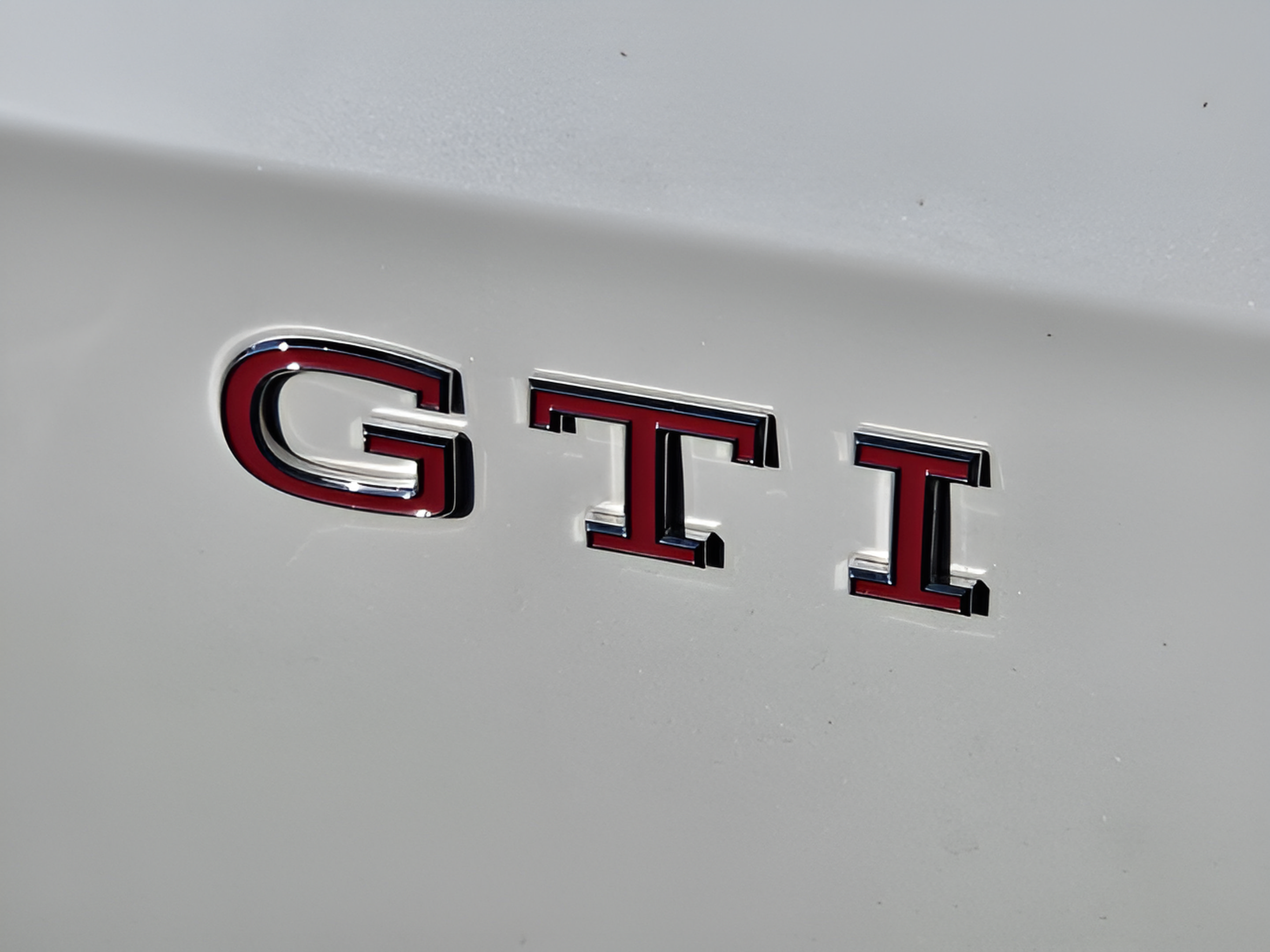 Used 2025 Volkswagen GTI SE FWD image 10