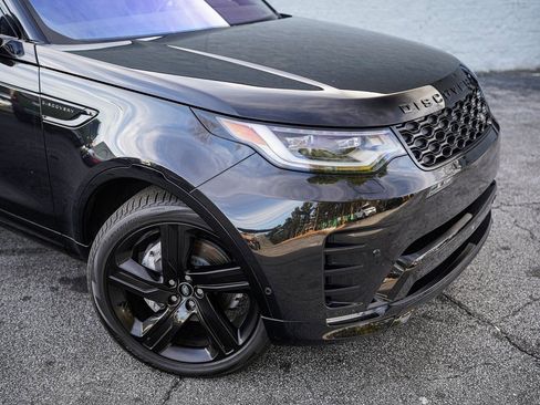 Used 2023 Land Rover Discovery S R-Dynamic image 7