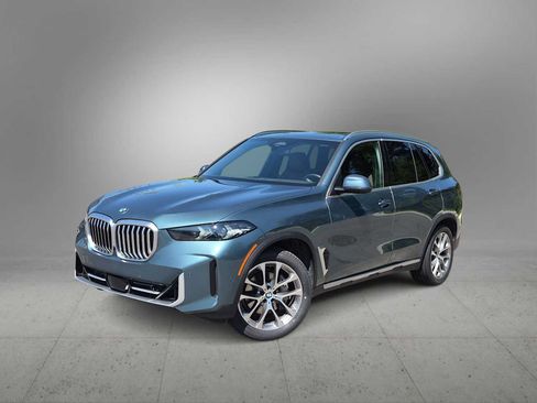 Used 2024 BMW X5 xDrive40i w/ Parking Assistance Package AWD/4WD image 1