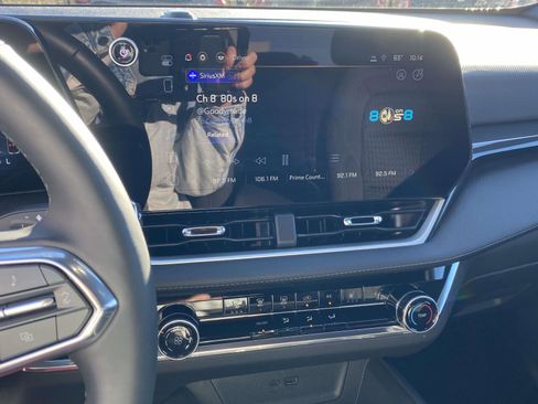 Used 2025 Chevrolet Equinox LT w/ Midnight Edition image 36