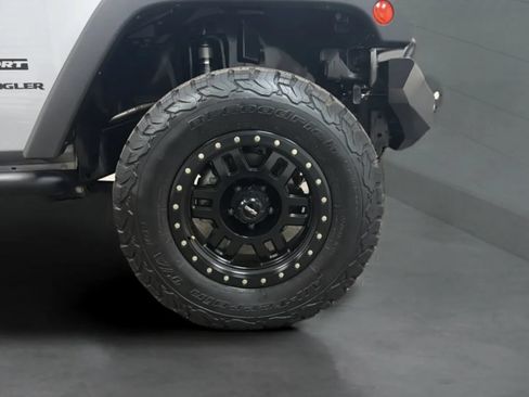 Used 2016 Jeep Wrangler Sport w/ Quick Order Package 24S AWD/4WD image 24