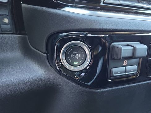 New 2026 GMC Sierra 2500 SLE w/ SLE Value Package; image 27