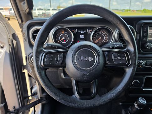 Used 2021 Jeep Wrangler Unlimited Sport AWD/4WD image 25