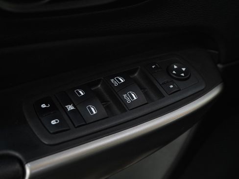Used 2022 Jeep Cherokee Limited AWD/4WD image 21