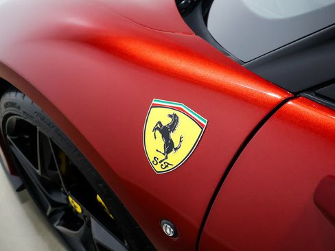 Used 2022 Ferrari F8 Tributo RWD image 76