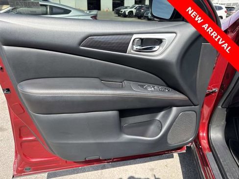 Used 2020 Nissan Pathfinder SV w/ Rock Creek Edition image 12