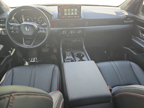 Used 2024 Honda Pilot TrailSport image 9